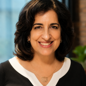 Gloria Santangelo, Lead Organizer and Wardrobe Organizer